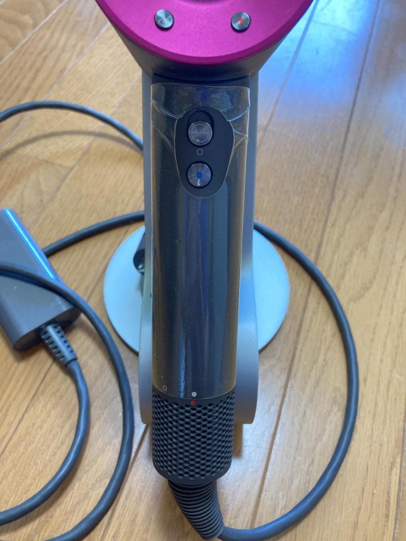 ダイソン　ドライヤー HD01 ＆ スタンド【アタッチメント付き】
