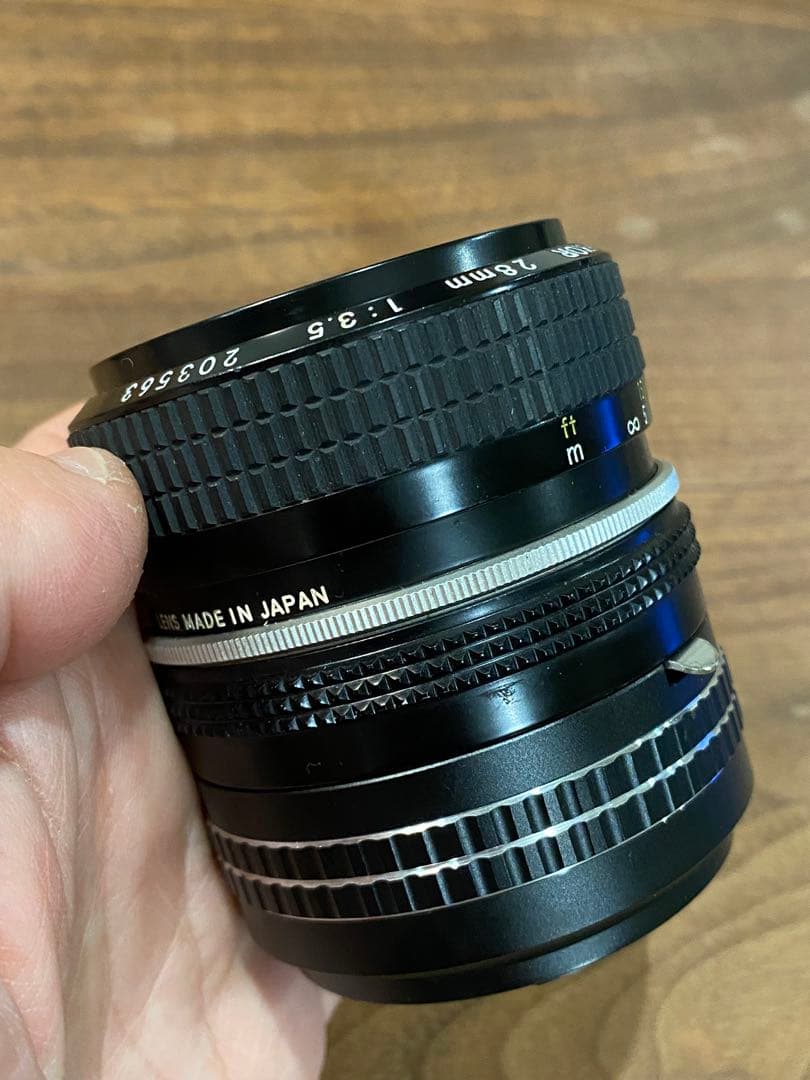 OLYMPUS e-pl1s 赤 ニコンNIKKOR 28㍉1:3.5 レンズ付