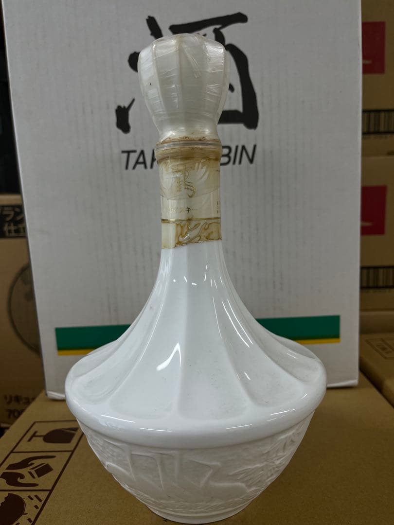 NIKKA 鶴ウイスキー 白陶器ボトル 750ml 43%