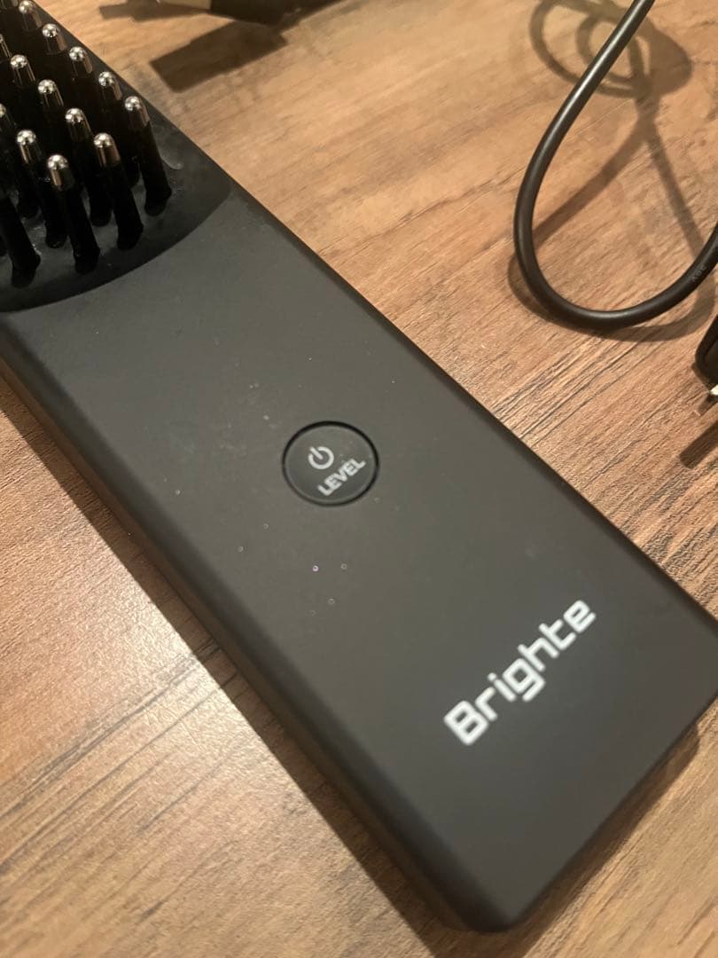 Brighte 美顔器 スカルプブラシ LEDリフトアップ