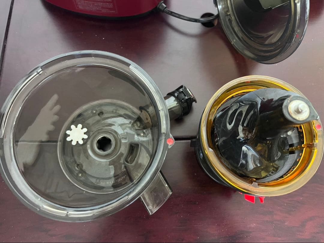 クビンス　Kuvings ジューサー