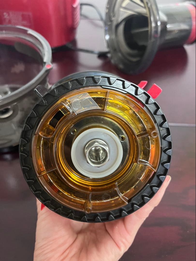 クビンス　Kuvings ジューサー