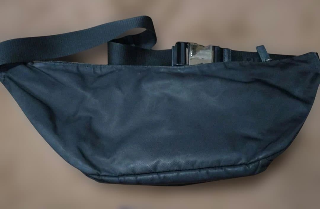 PRADA　プラダ　ボディバッグ　ブラック