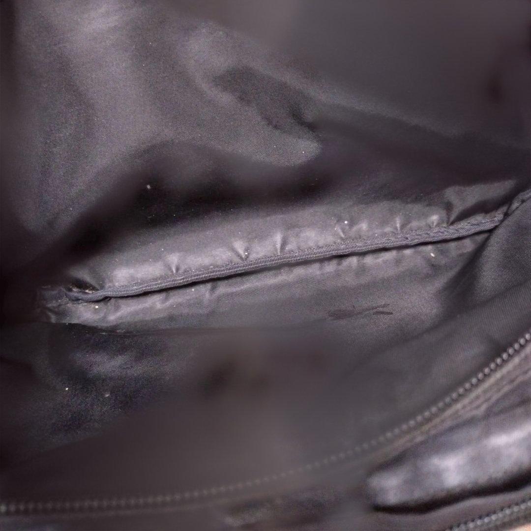 PRADA　プラダ　ボディバッグ　ブラック