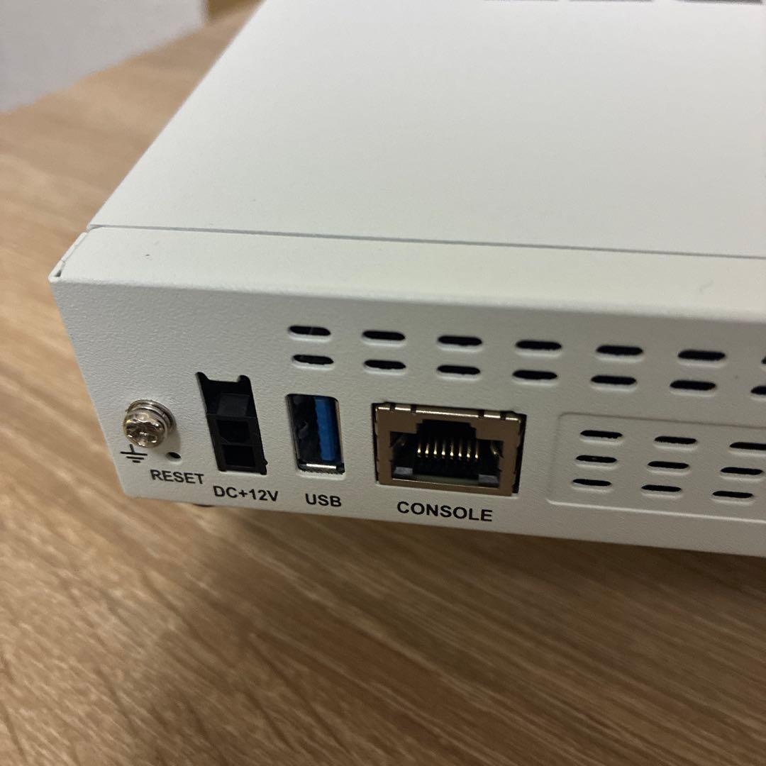 ルーター・ネットワーク機器 lic 2026/04/01 Fortinet FortiGate 40F