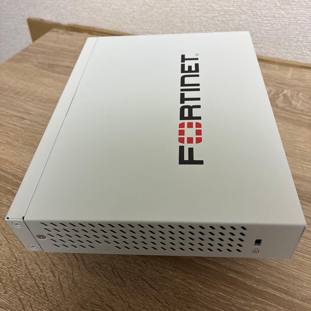 ルーター・ネットワーク機器 lic 2026/04/01 Fortinet FortiGate 40F