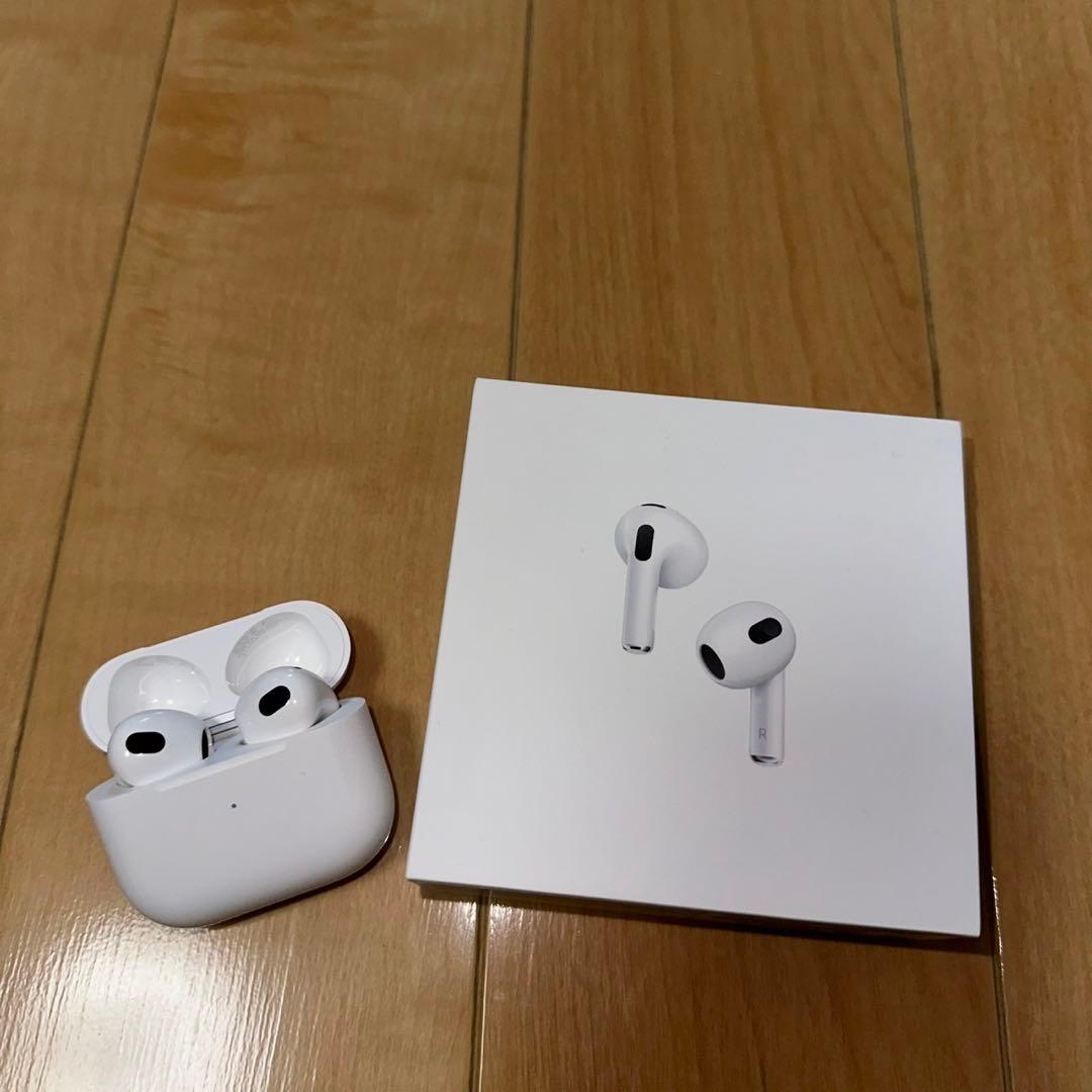 AirPods エアポッツ　3世代