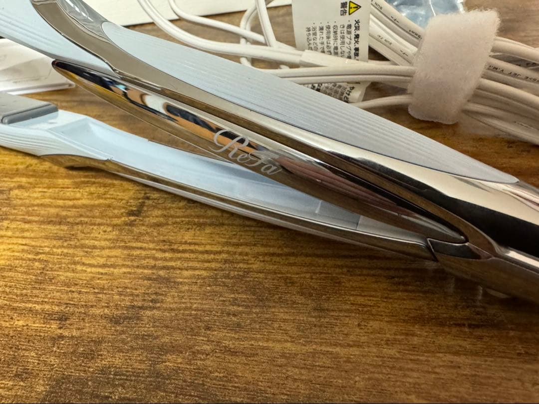 リファ　ストレートアイロン　PRO