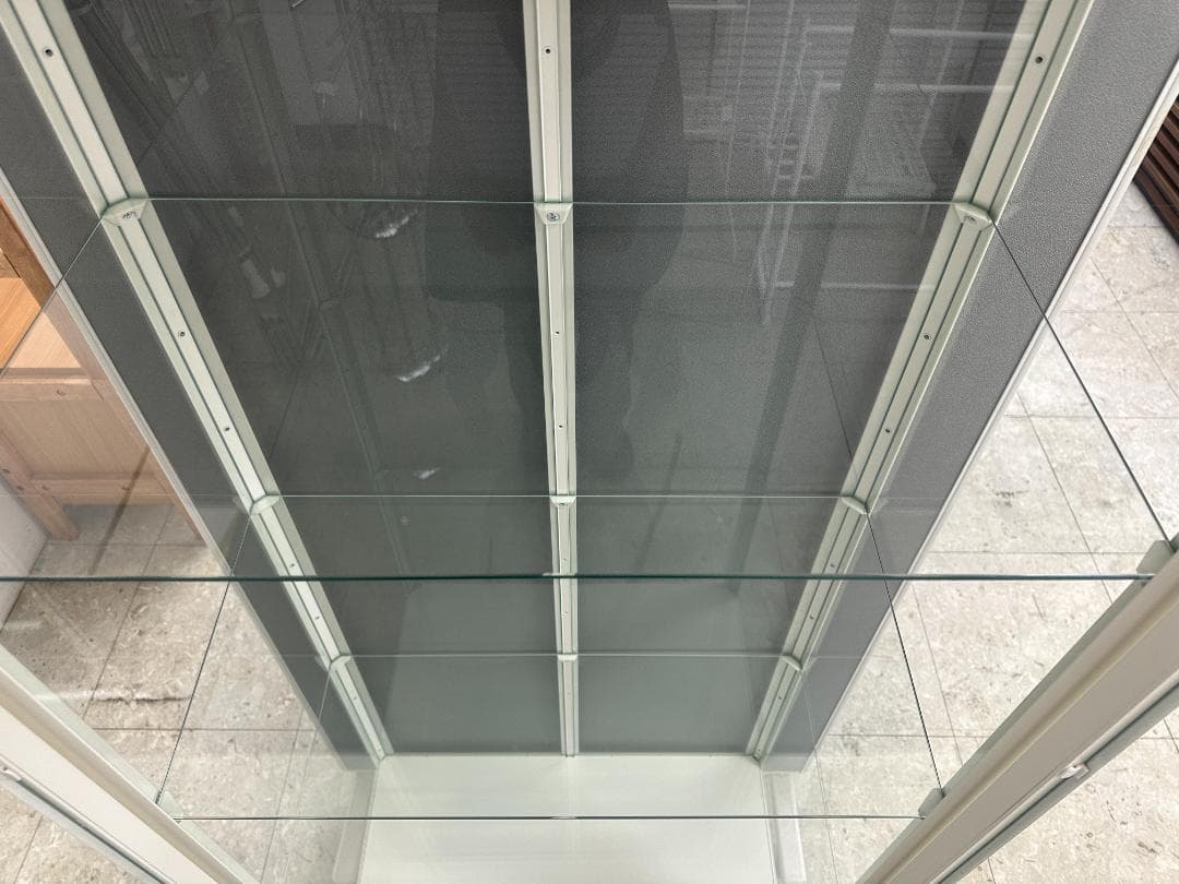 IKEA 飾り棚 ガラスケース 鍵付き ホワイト