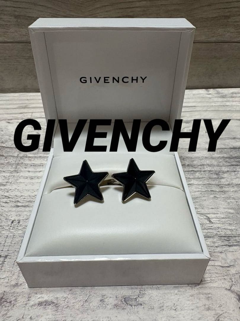 GIVENCHY ジバンシィ　カフスリンク　カブスボタン　スーツ　STAR 美品