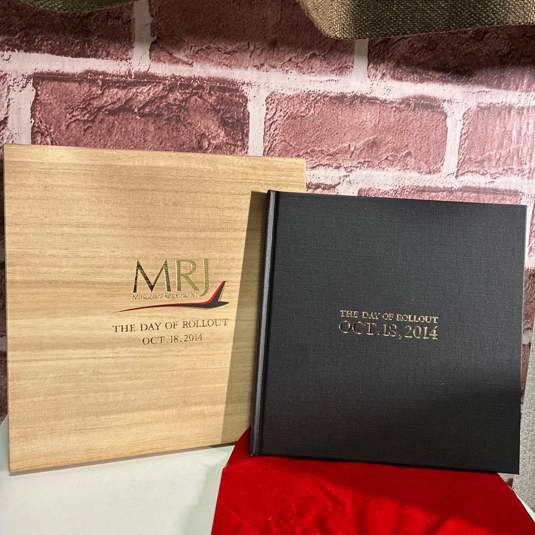 m*a様 MRJ ロールアウト記念本　ハードカバー