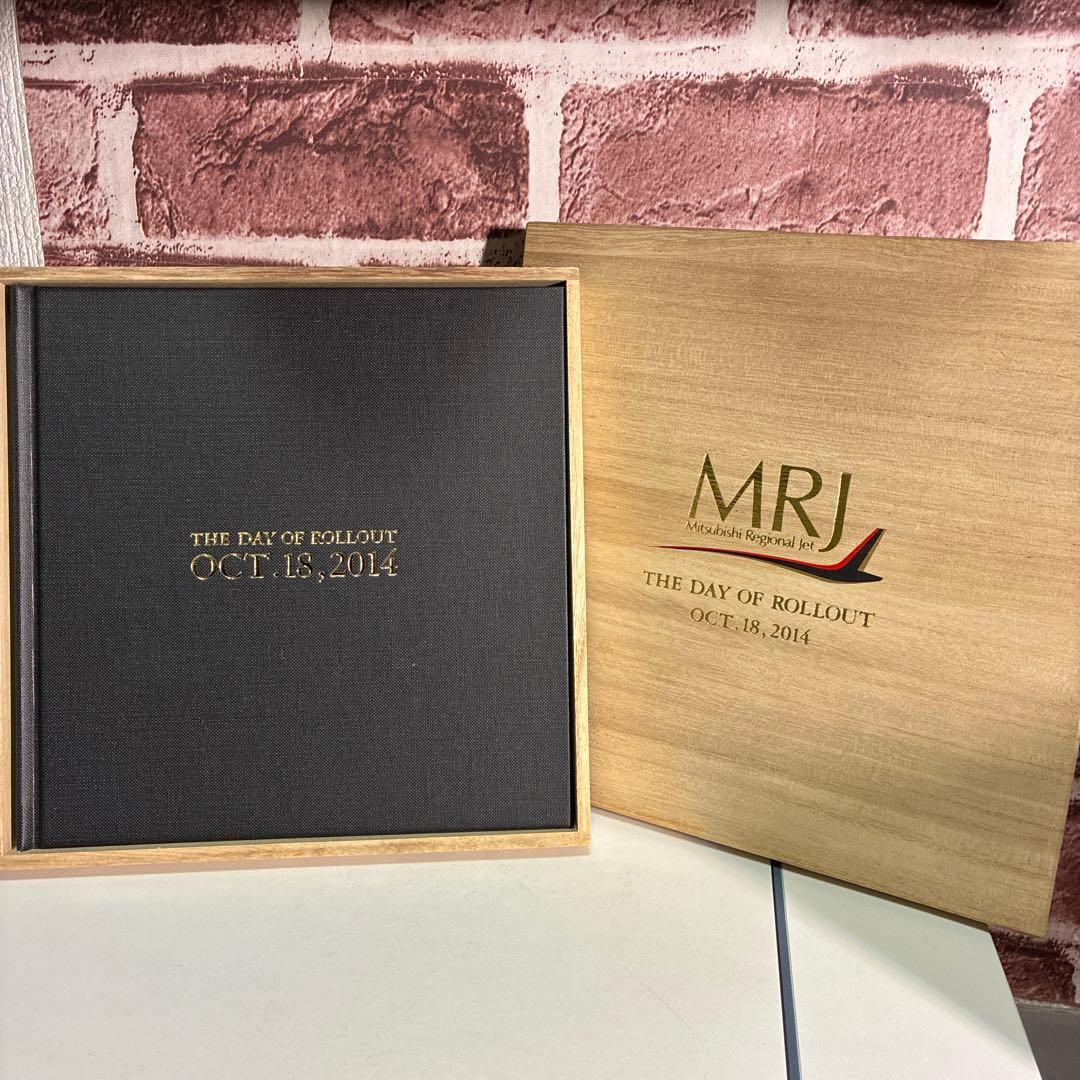 m*a様 MRJ ロールアウト記念本　ハードカバー