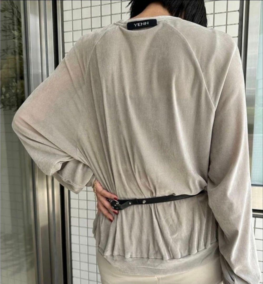 15時削除【YENN イエン】フロッキーチュールプルオーバー　ベージュ