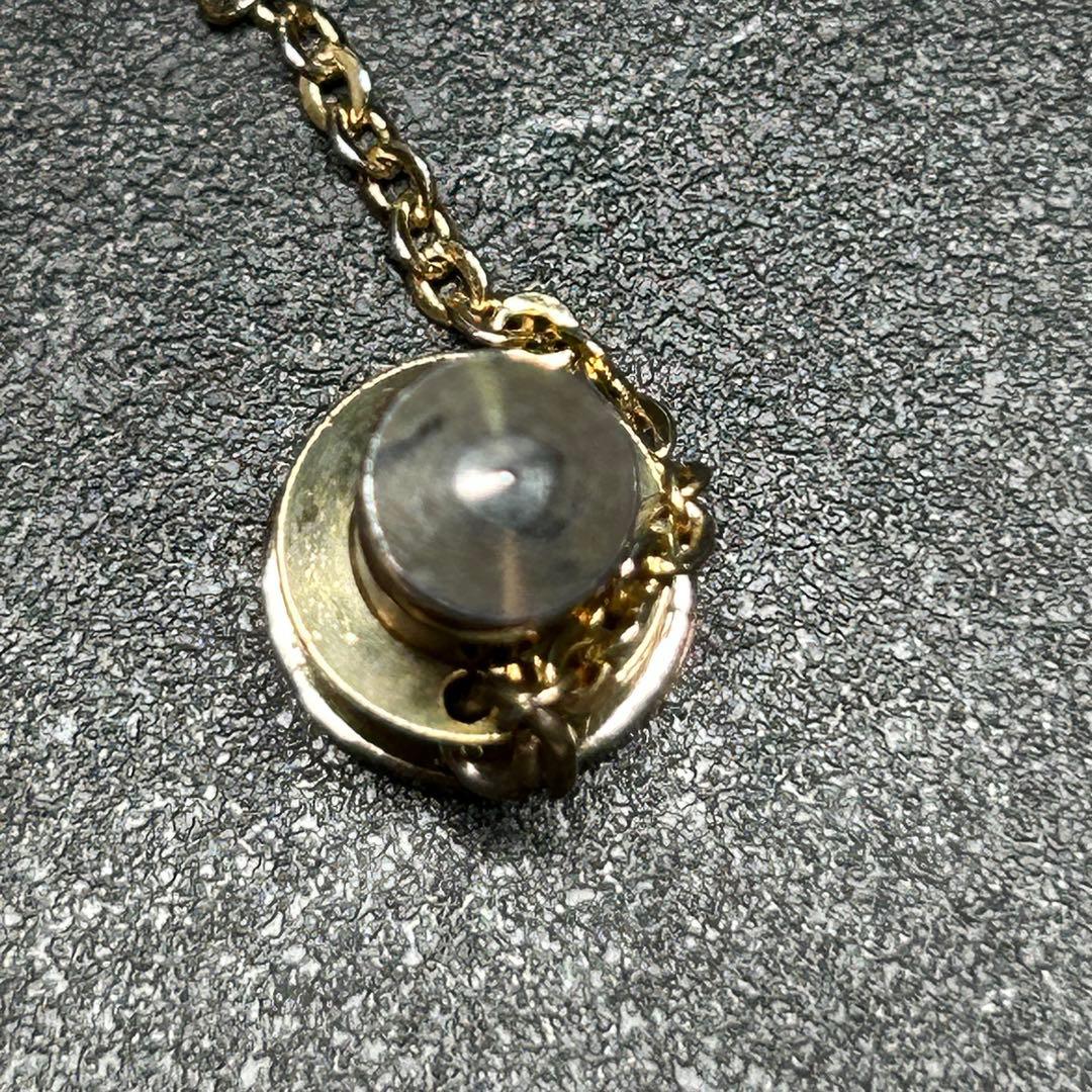 美品18金製　菊紋デザイン　ゴールド　タイタックピン・ネクタイピン・ピンバッジ