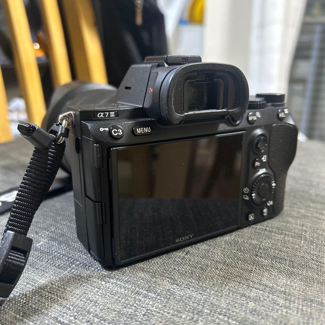 「美品」中古Sony α7III+ズームレンズキット(箱バッテリーsdカード付)