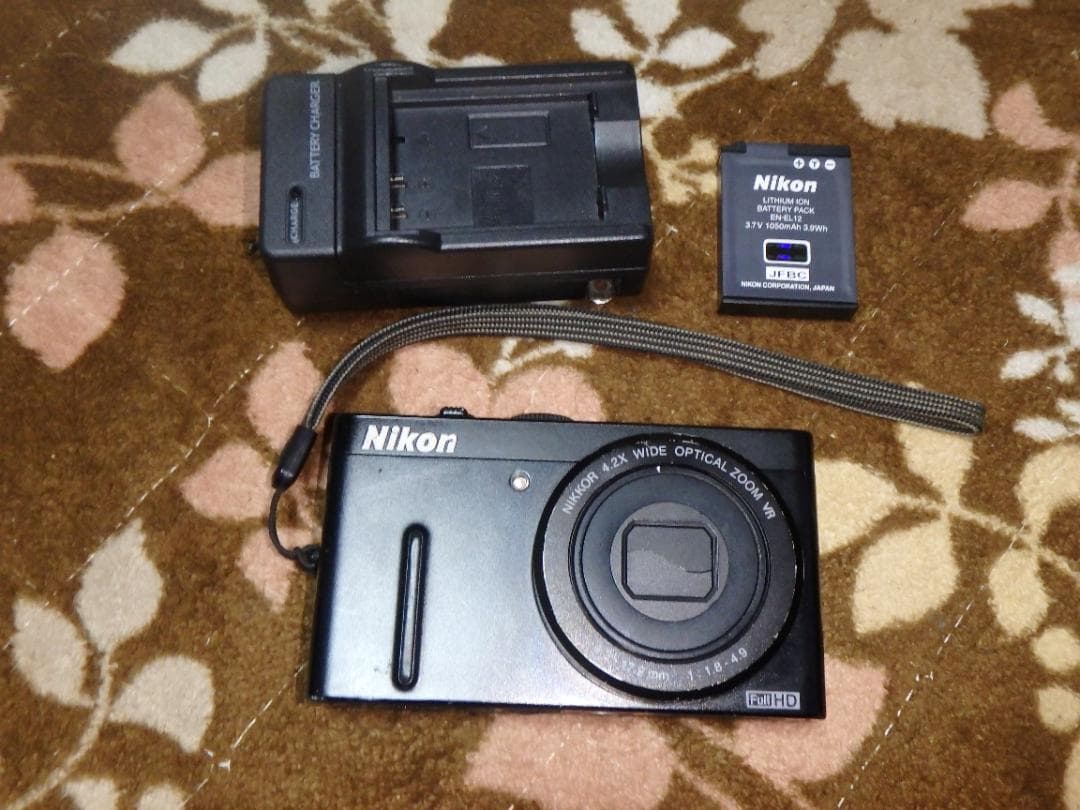 動作品 NIKON P300 COOLPIX デジタルカメラ 少し難