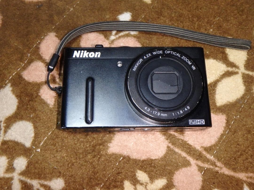 動作品 NIKON P300 COOLPIX デジタルカメラ 少し難