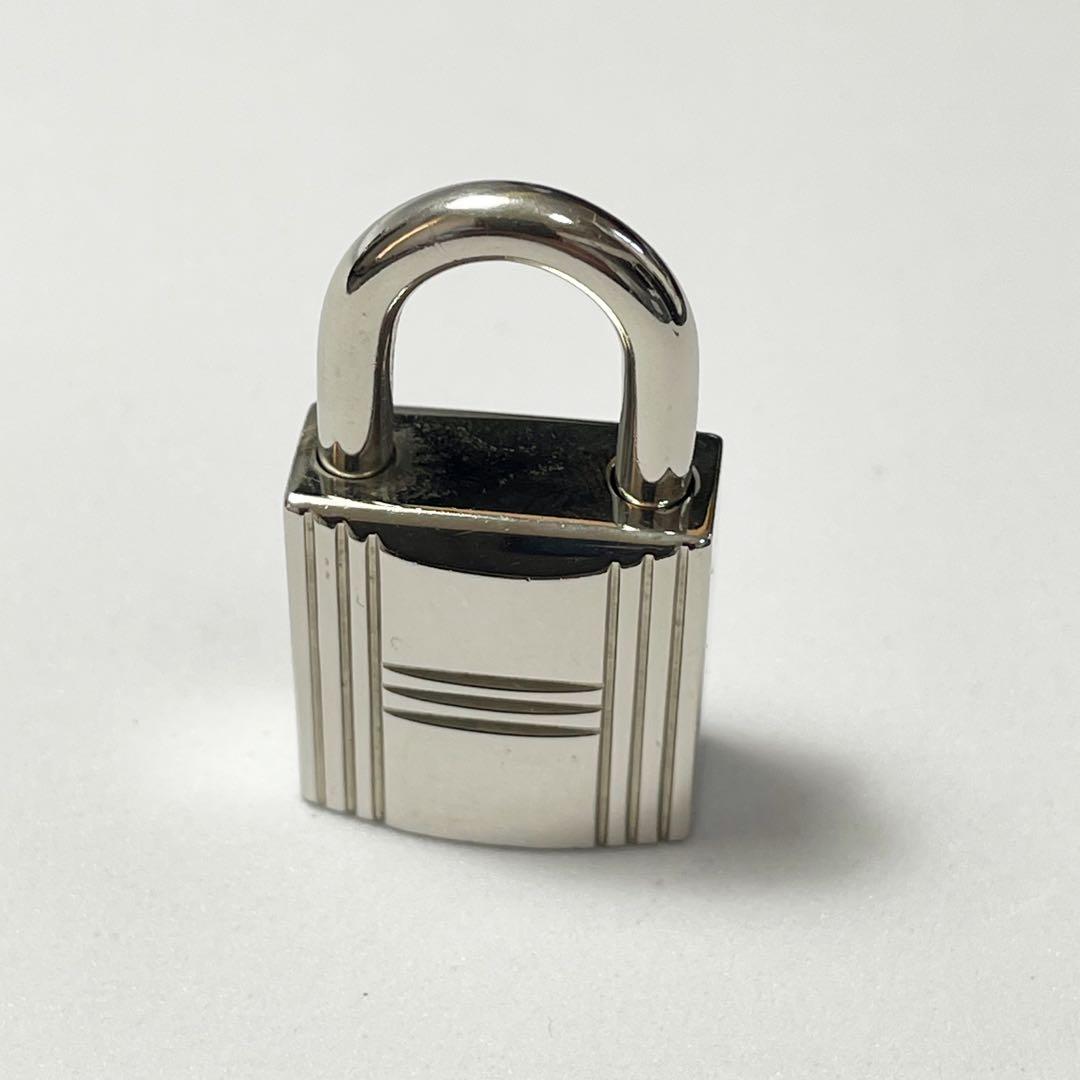 HERMES エルメス カデナ 南京錠 鍵 キー No.110