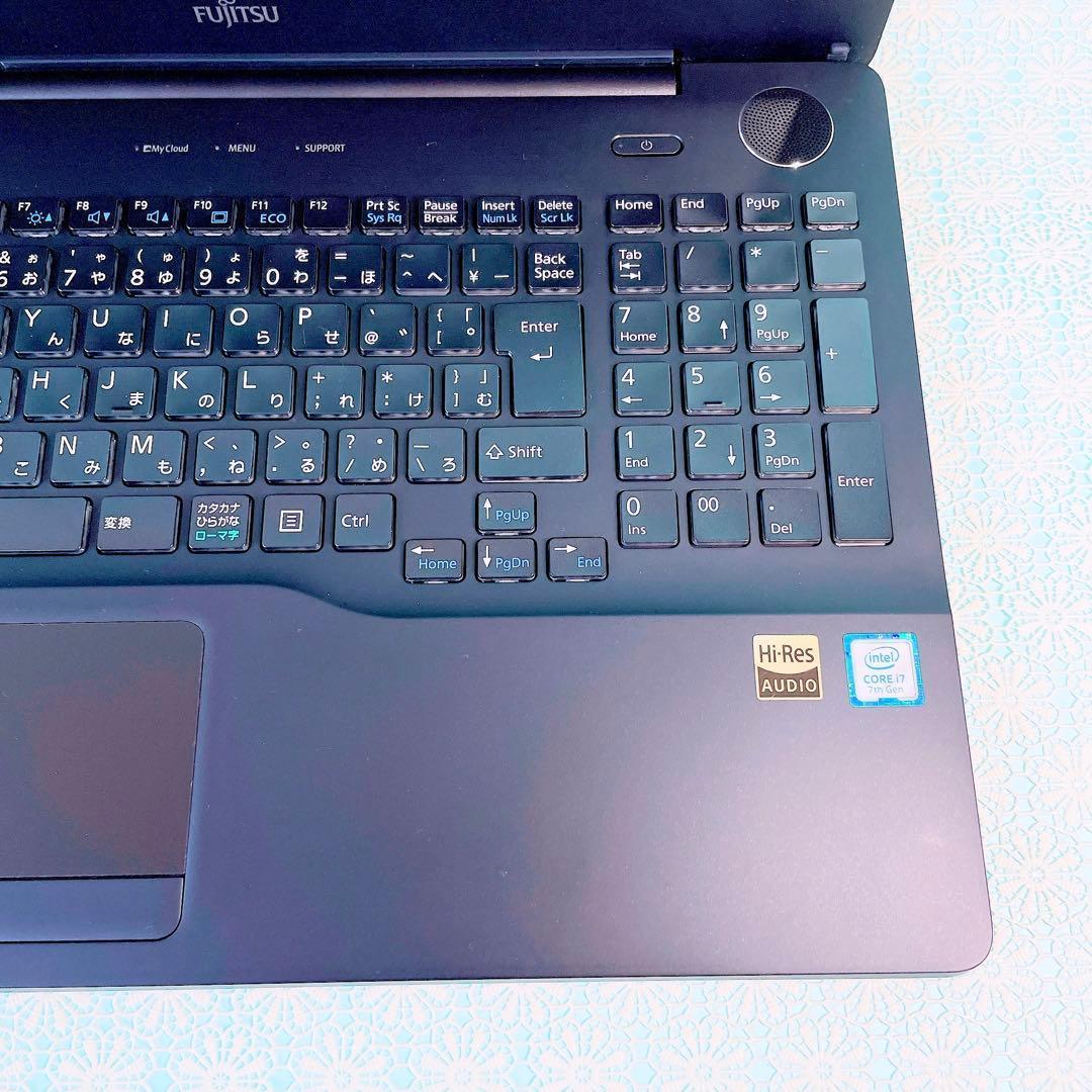 たっぷり大容量1TB✨️Corei7✨️薄型ノートパソコン✨️黒ブルーレイ✨️カメラ付き