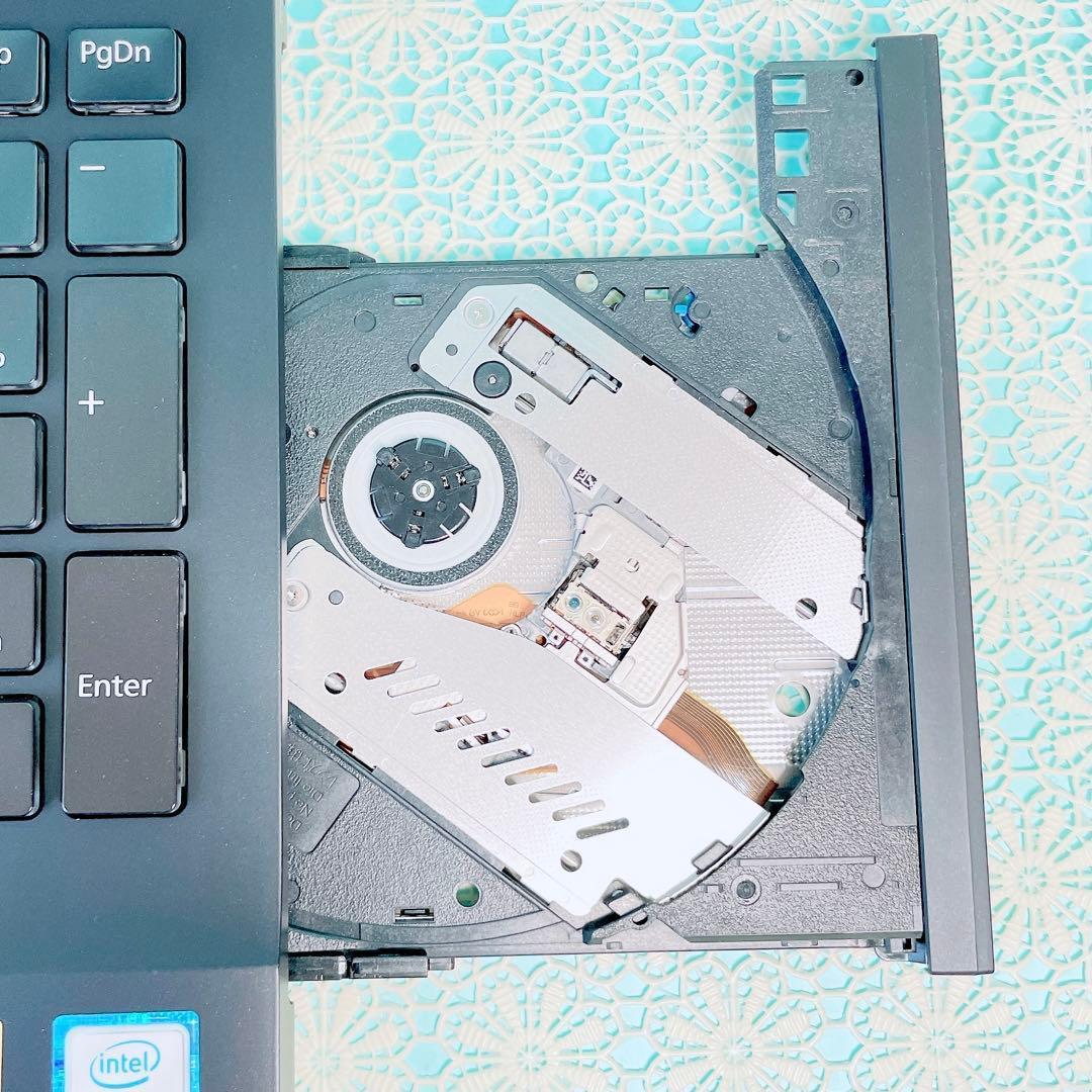 たっぷり大容量1TB✨️Corei7✨️薄型ノートパソコン✨️黒ブルーレイ✨️カメラ付き