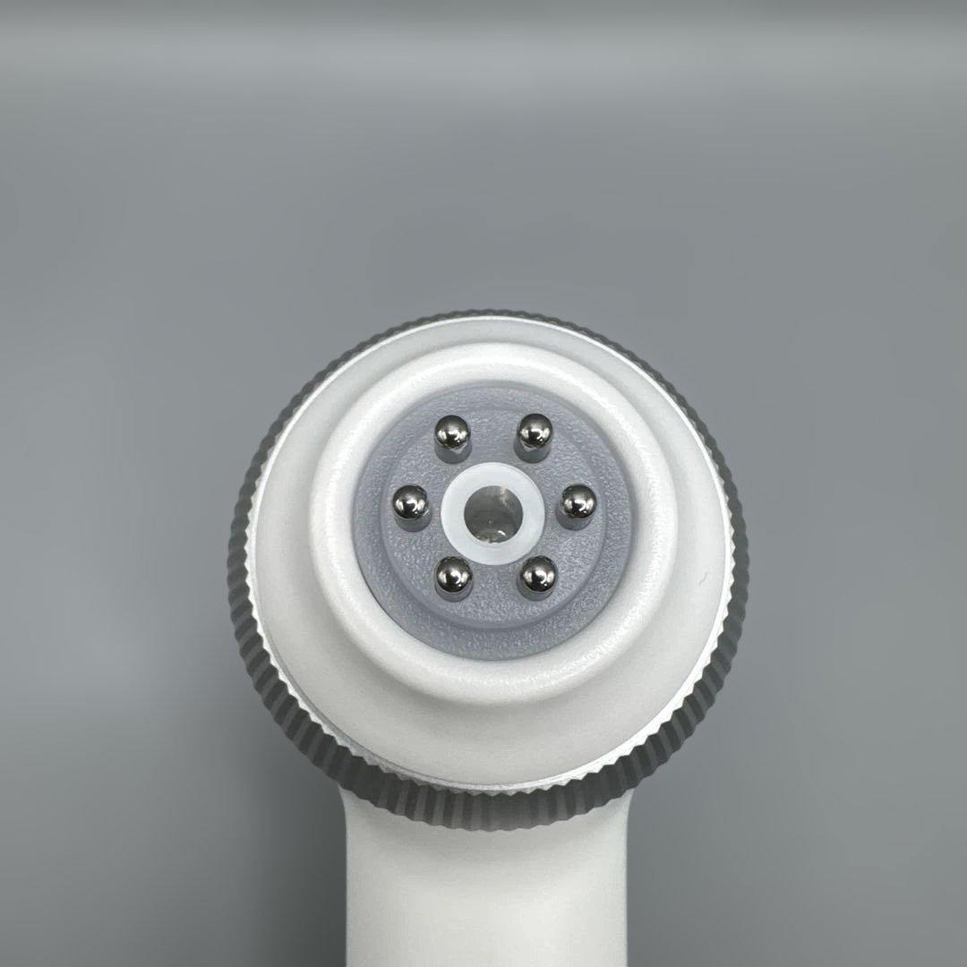 M1368 メディキューブ AGE-R ウルトラチューン40.68 美容機器