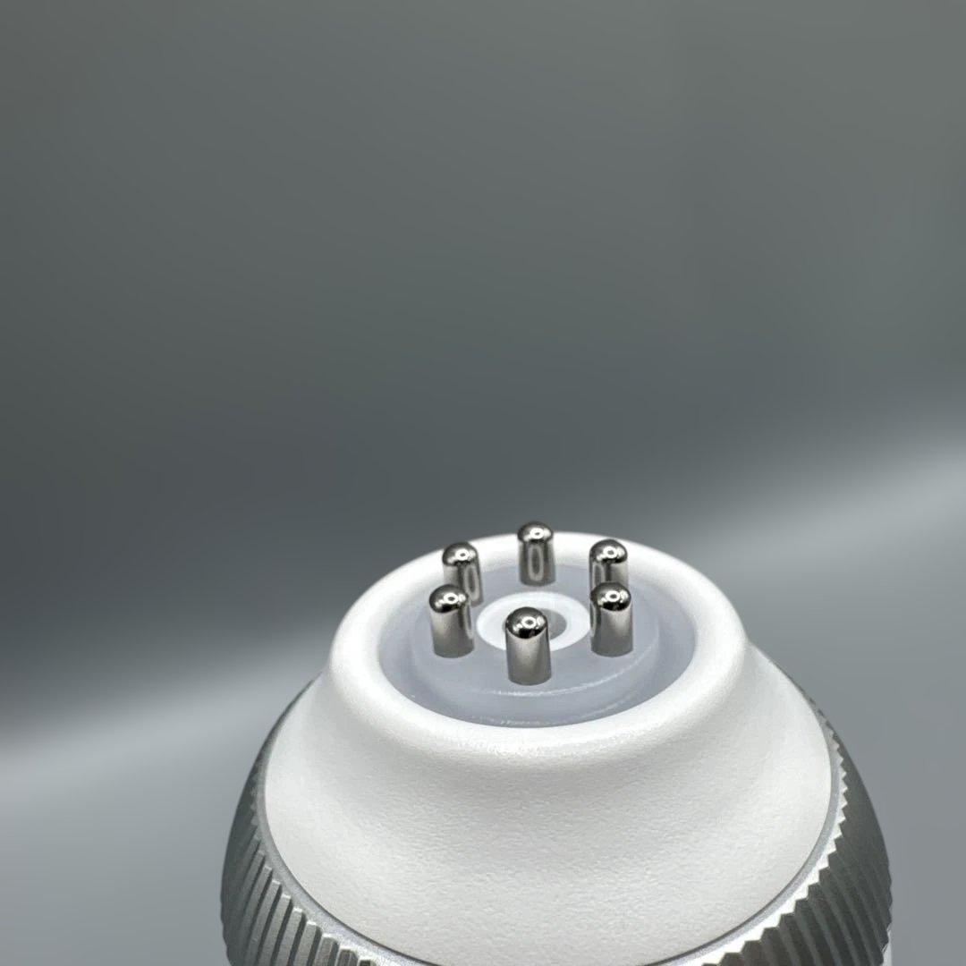 M1368 メディキューブ AGE-R ウルトラチューン40.68 美容機器