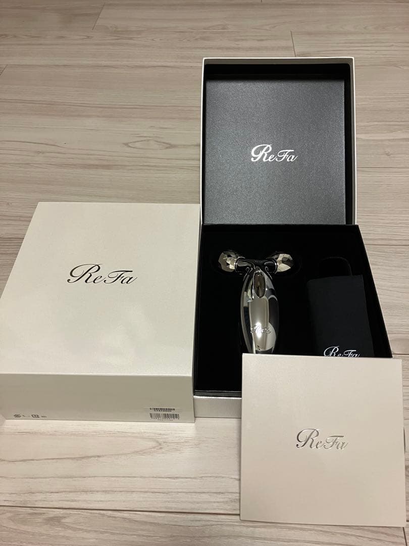 ReFa 美顔ローラー 収納ケース付き