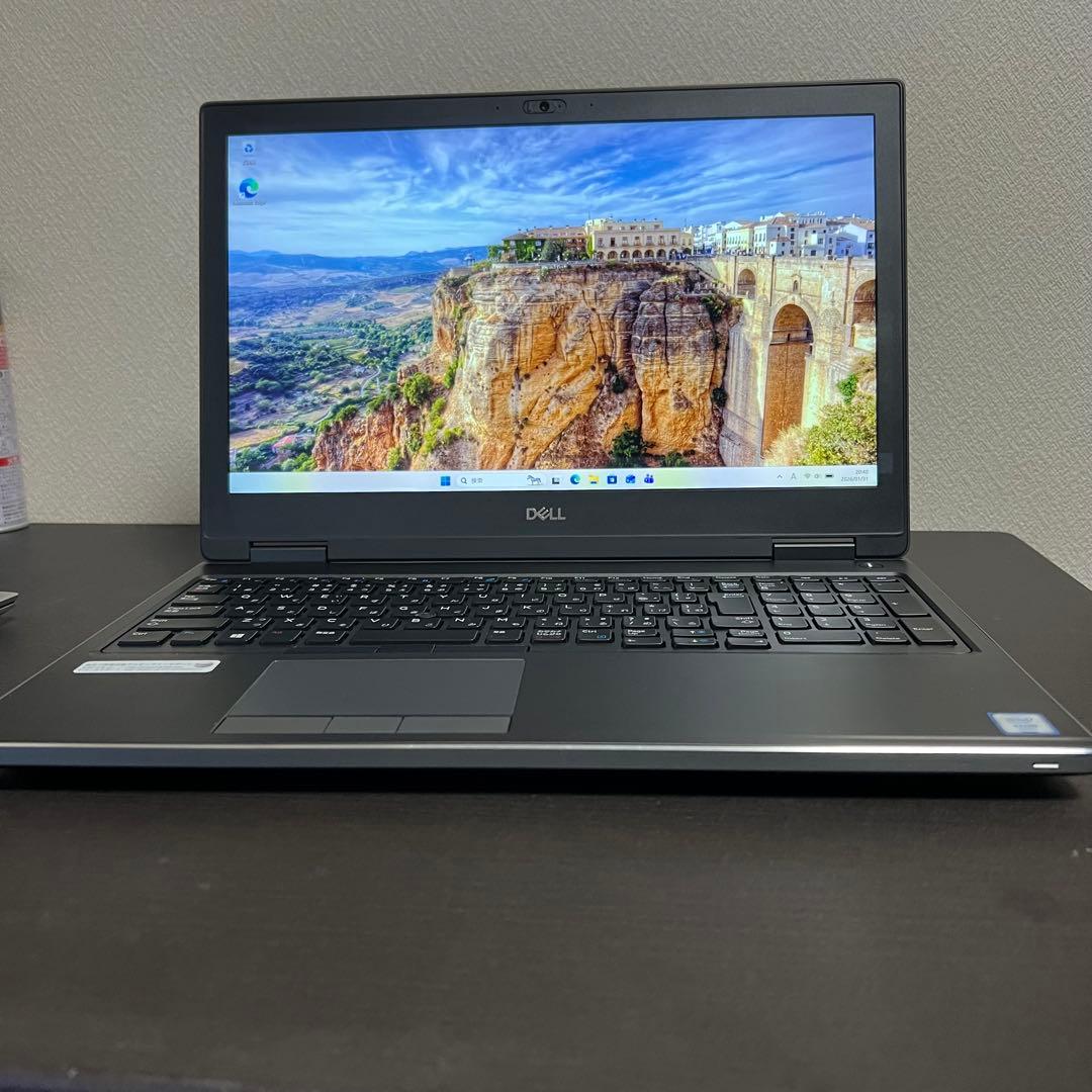 DELL Precision 7540 15.6インチ Xeon ノートPC