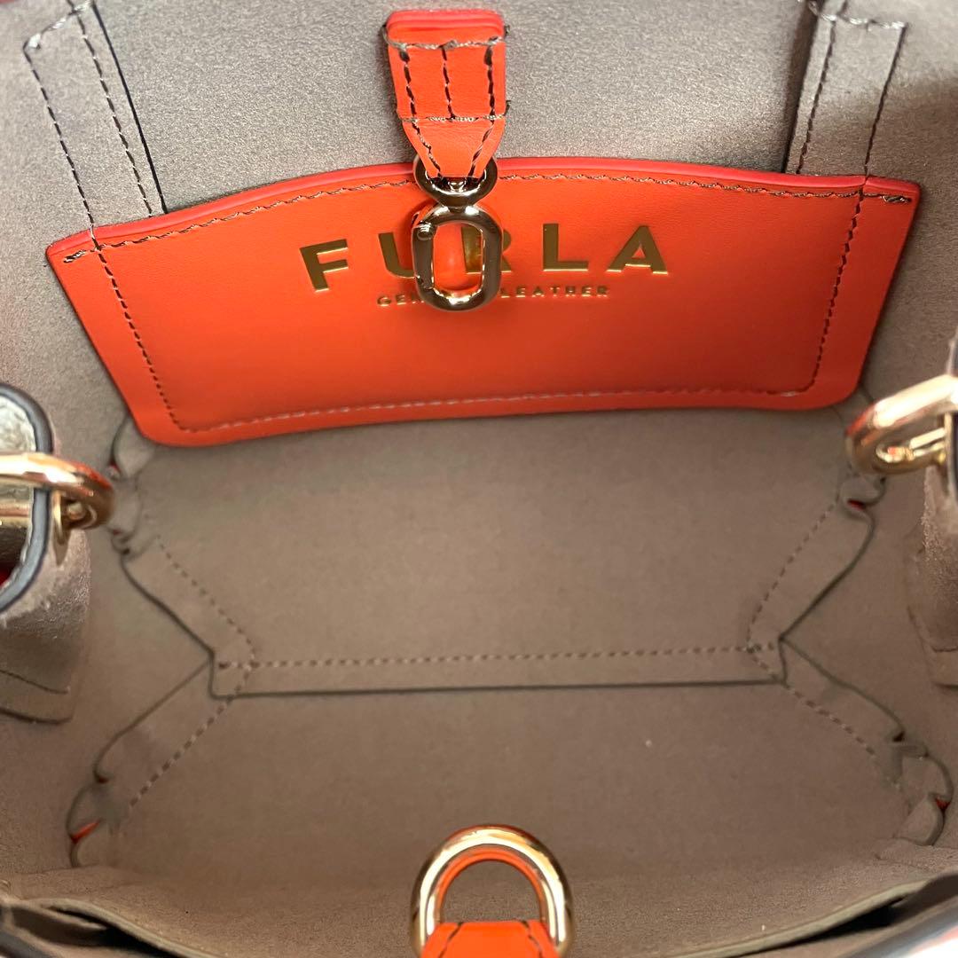 【未使用級】フルラ　2way ジルダ バッグ　ロゴ型押し　レザー　オレンジ