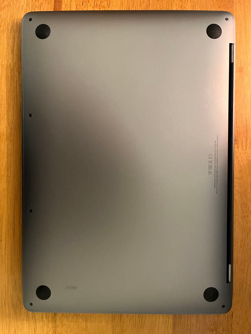 MacBook Pro 13インチ M1 本体