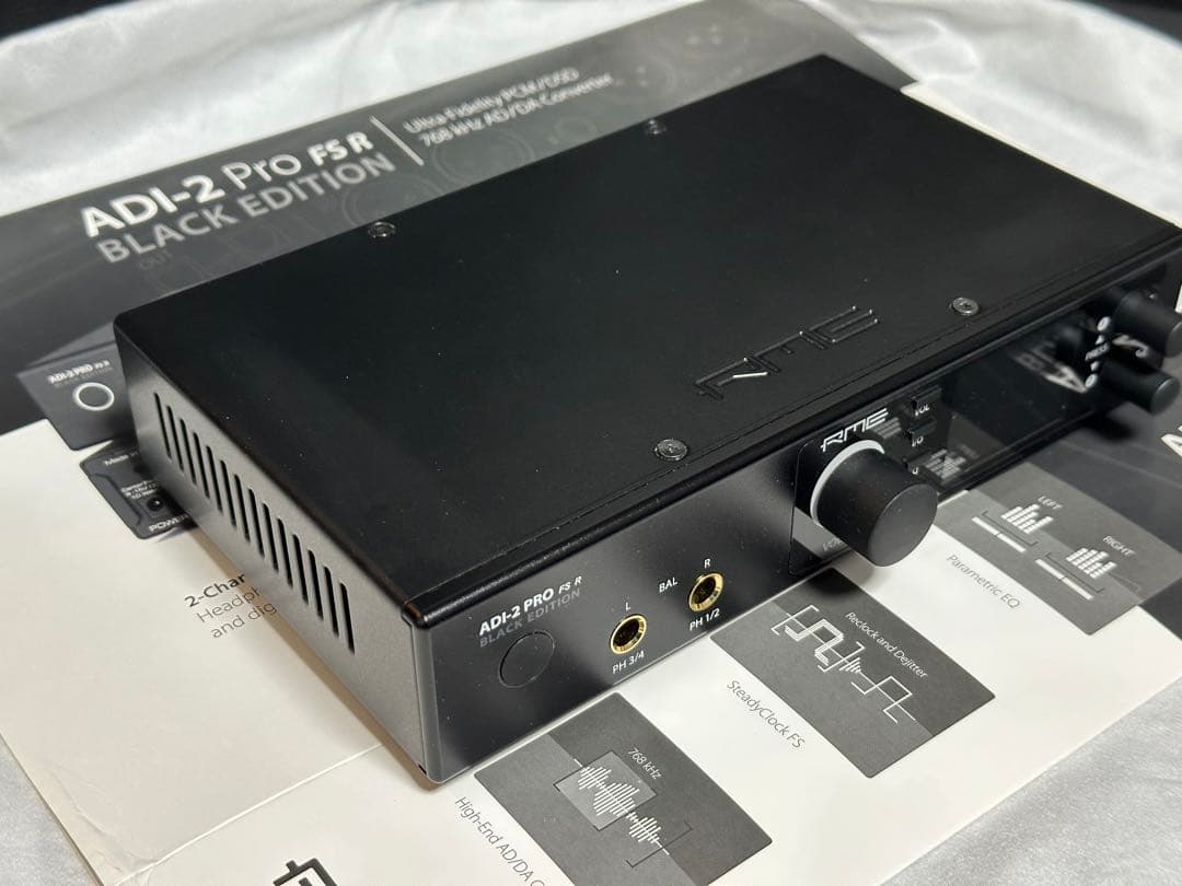RME ADI-2 Pro FS R Black Edition ケーブルセット