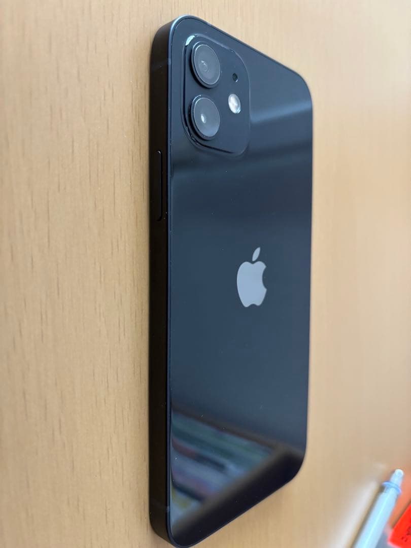 超美品 Apple iPhone 12 ブラック SIMフリー
