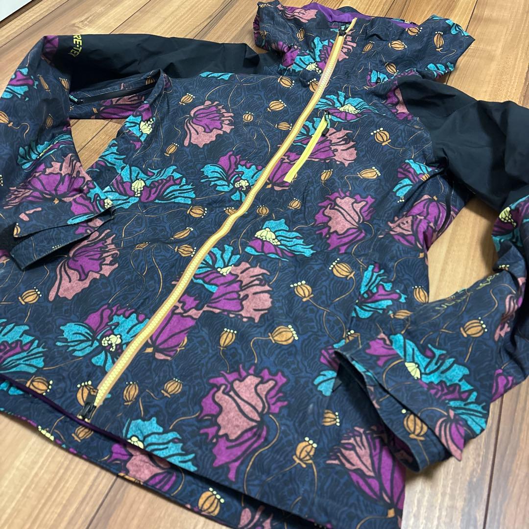 値下げ　美品　バートン　BURTON AK ゴアテックス　レディース　上S下XS