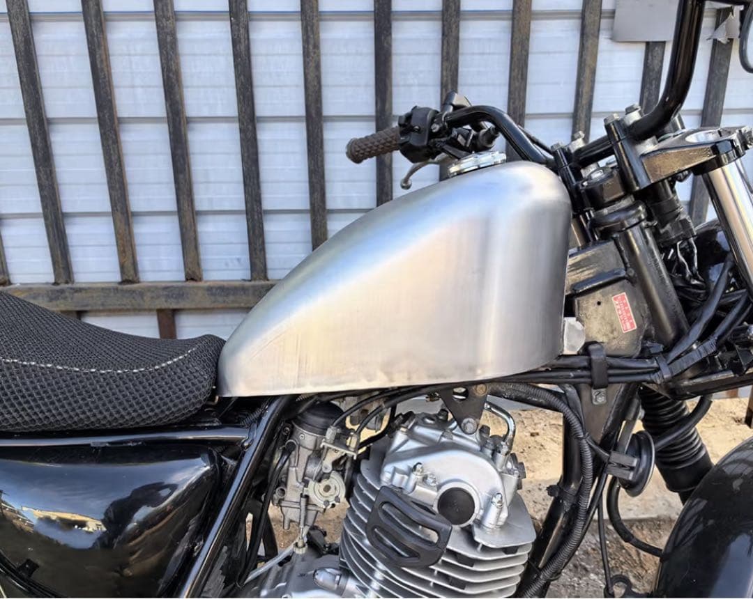 グラストラッカー250 スポーツスタータンク