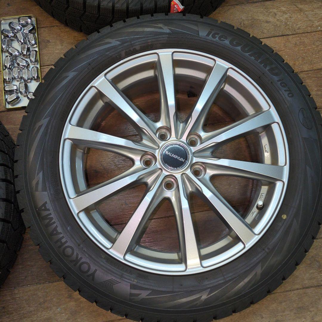 美品9分〜　2023年　60系プリウス　ヨコハマスタッドレス　195/60R17