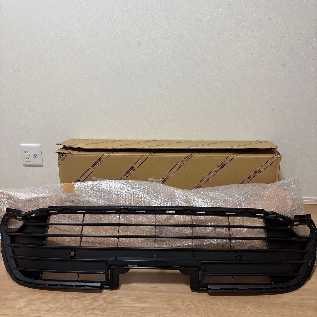 60ハリアー後期 フロントバンパーグリル