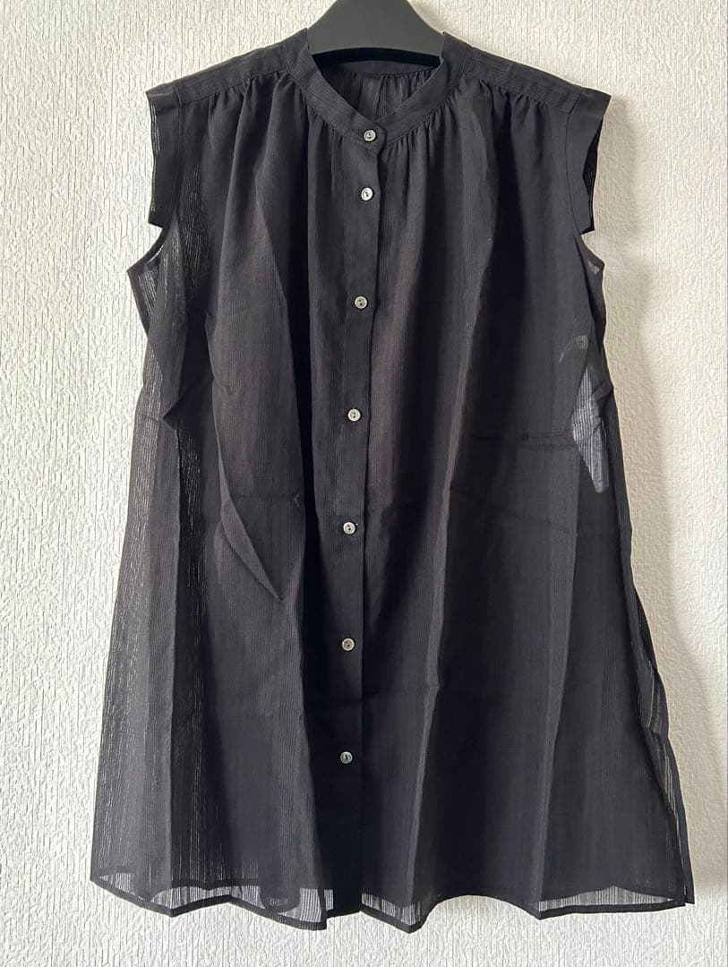 23区 シアーストライプ ノースリーブ ブラウス &デニム