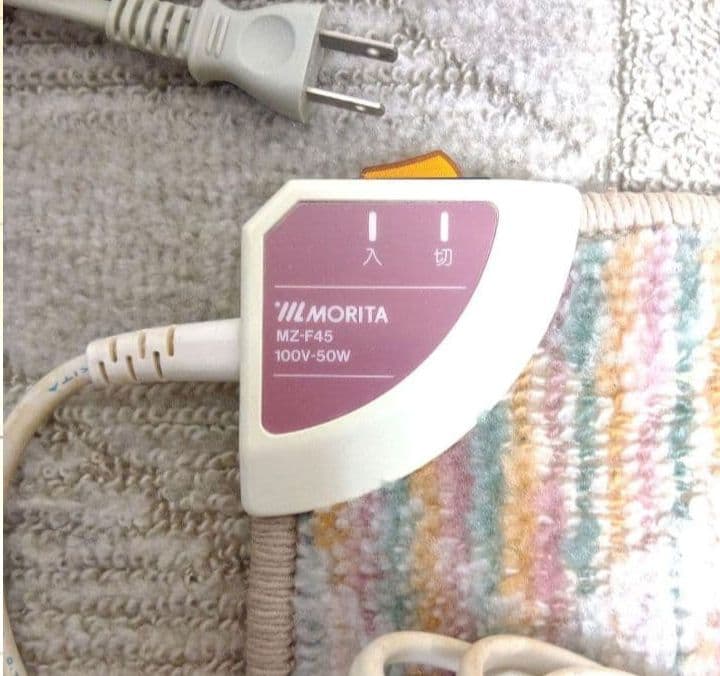 中古美品 2枚セット 1人用ホットカーペット 電気座布団 正方形