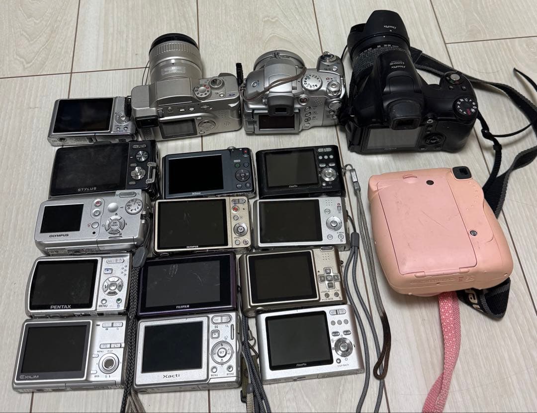 デジタルカメラ　17点セット　(未確認) (ジャンク品)