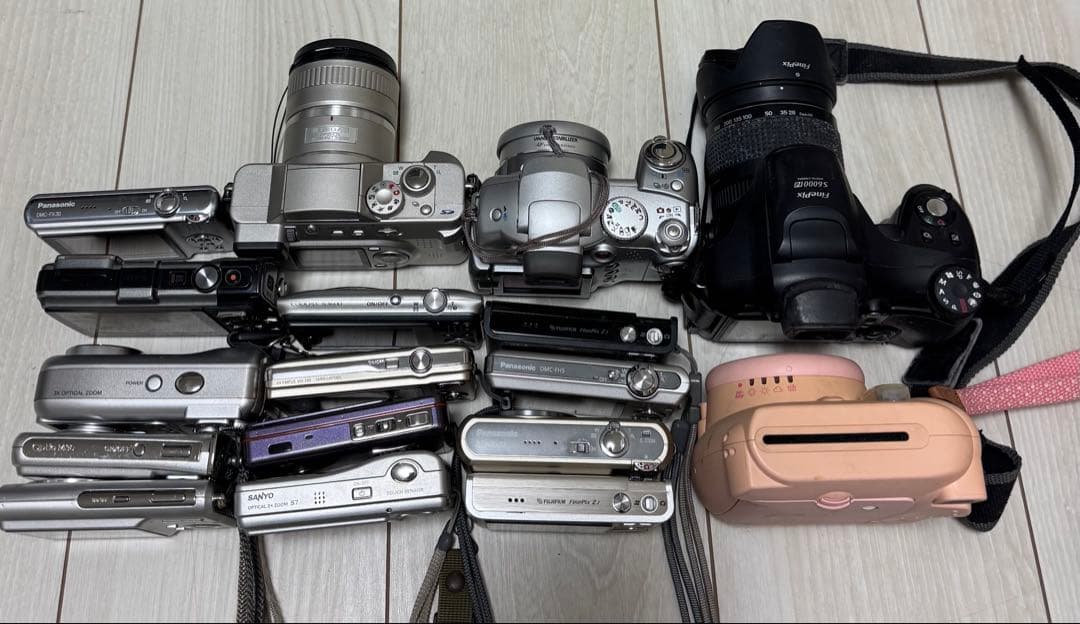 デジタルカメラ　17点セット　(未確認) (ジャンク品)