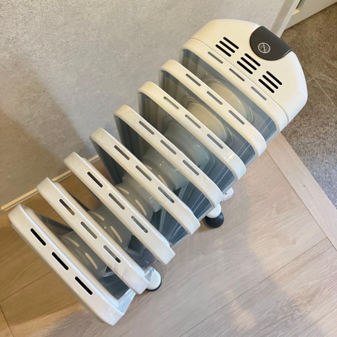 デロンギ　アミカルド オイルヒーター ピュアホワイト＋ダークグレー　直接引取歓迎