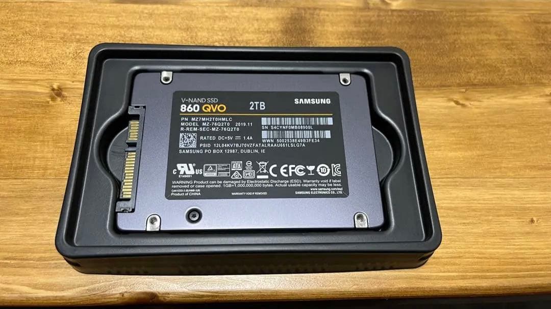 内蔵型SSD Samsung 860 QVO 2TB SATA SSD