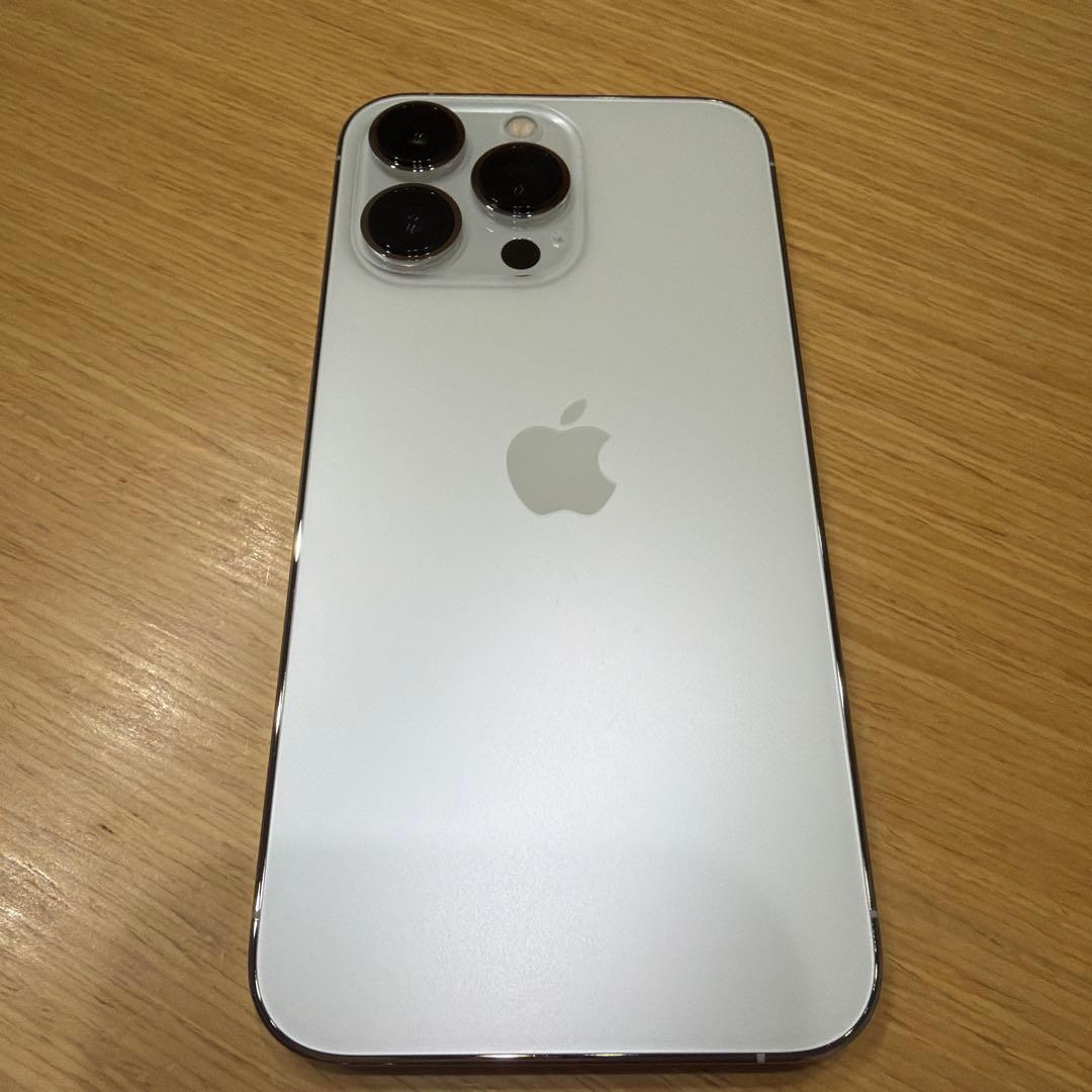 新品未使用 iPhone 13 Pro シルバー 本体 256GB