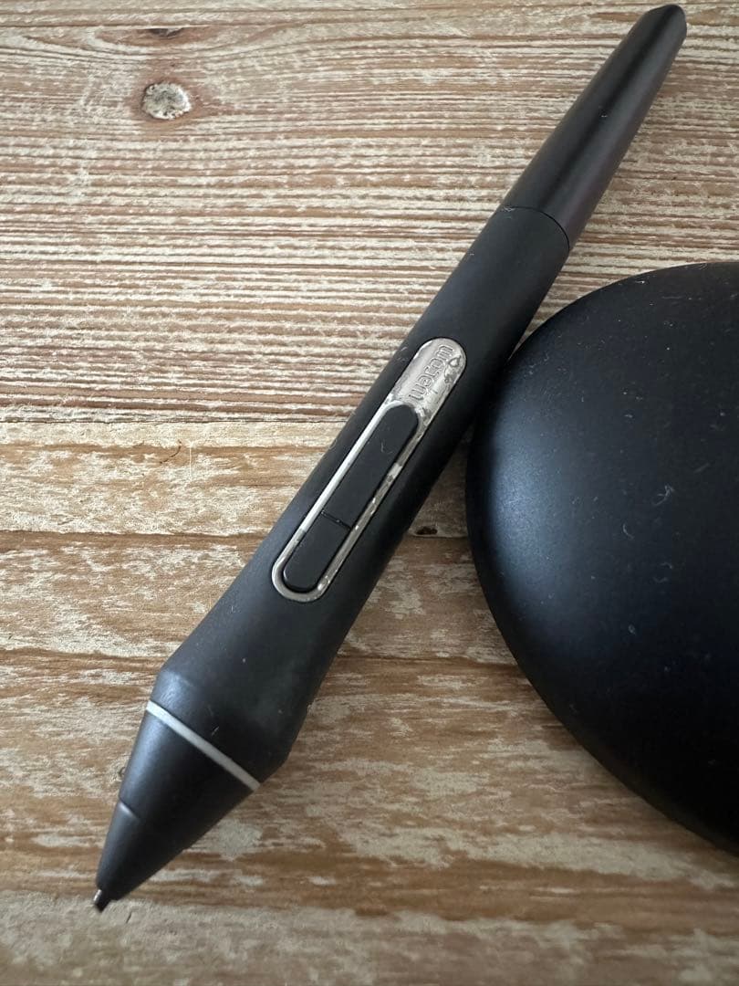 や*ま様 Wacom Intuos Pro ペンタブレット 本体