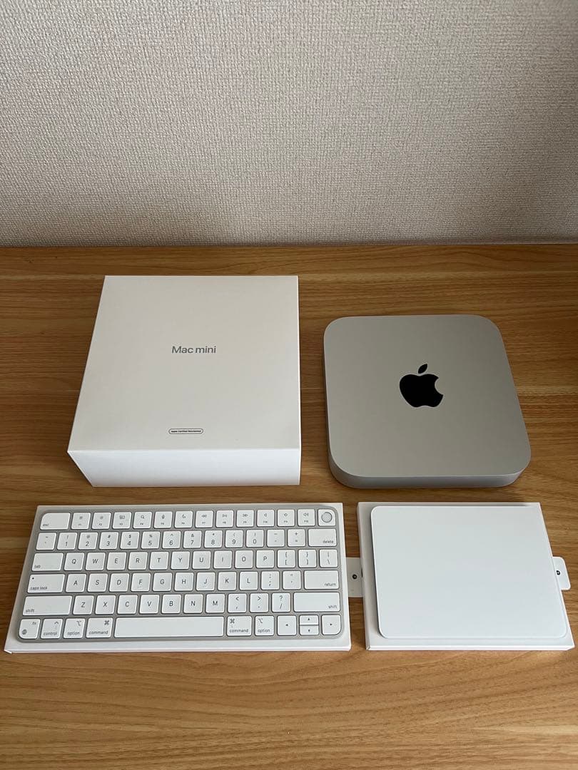 Mac mini（M2）+ Magic Keyboard & Trackpad