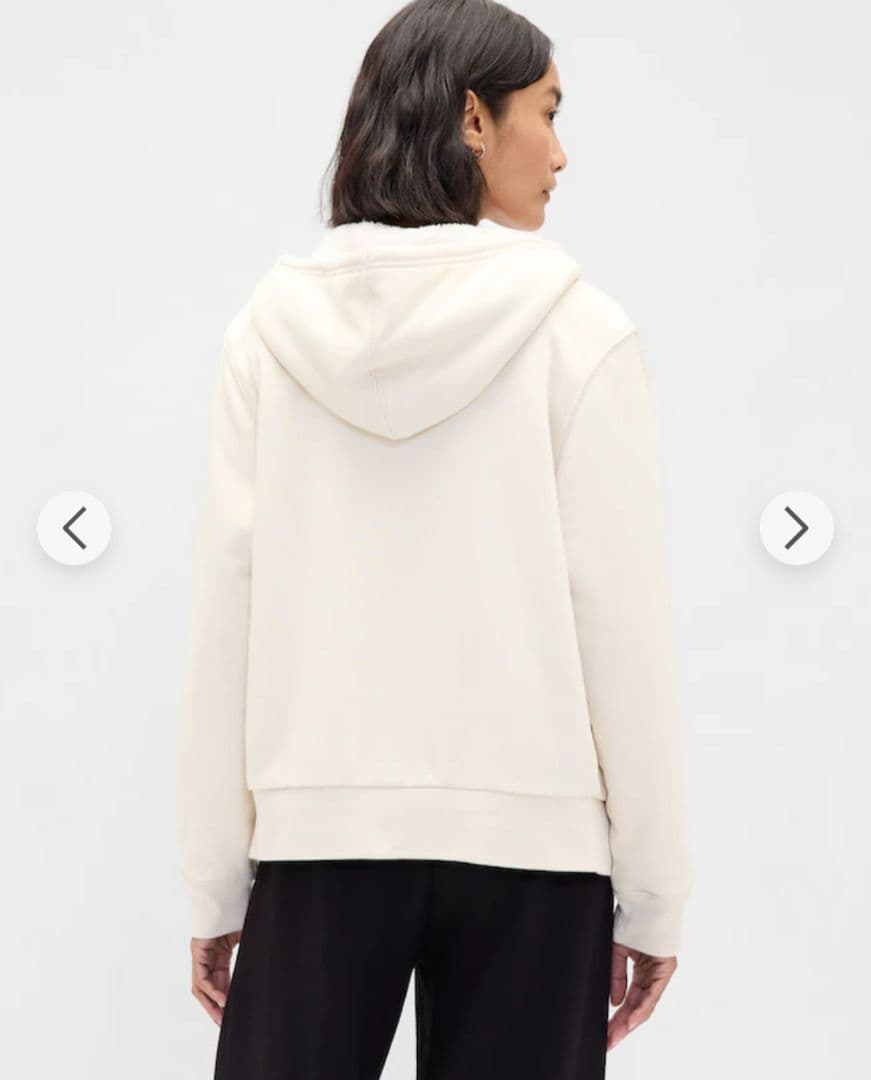 リラックスフィット GAPロゴ 裏ボア ジップアップパーカー