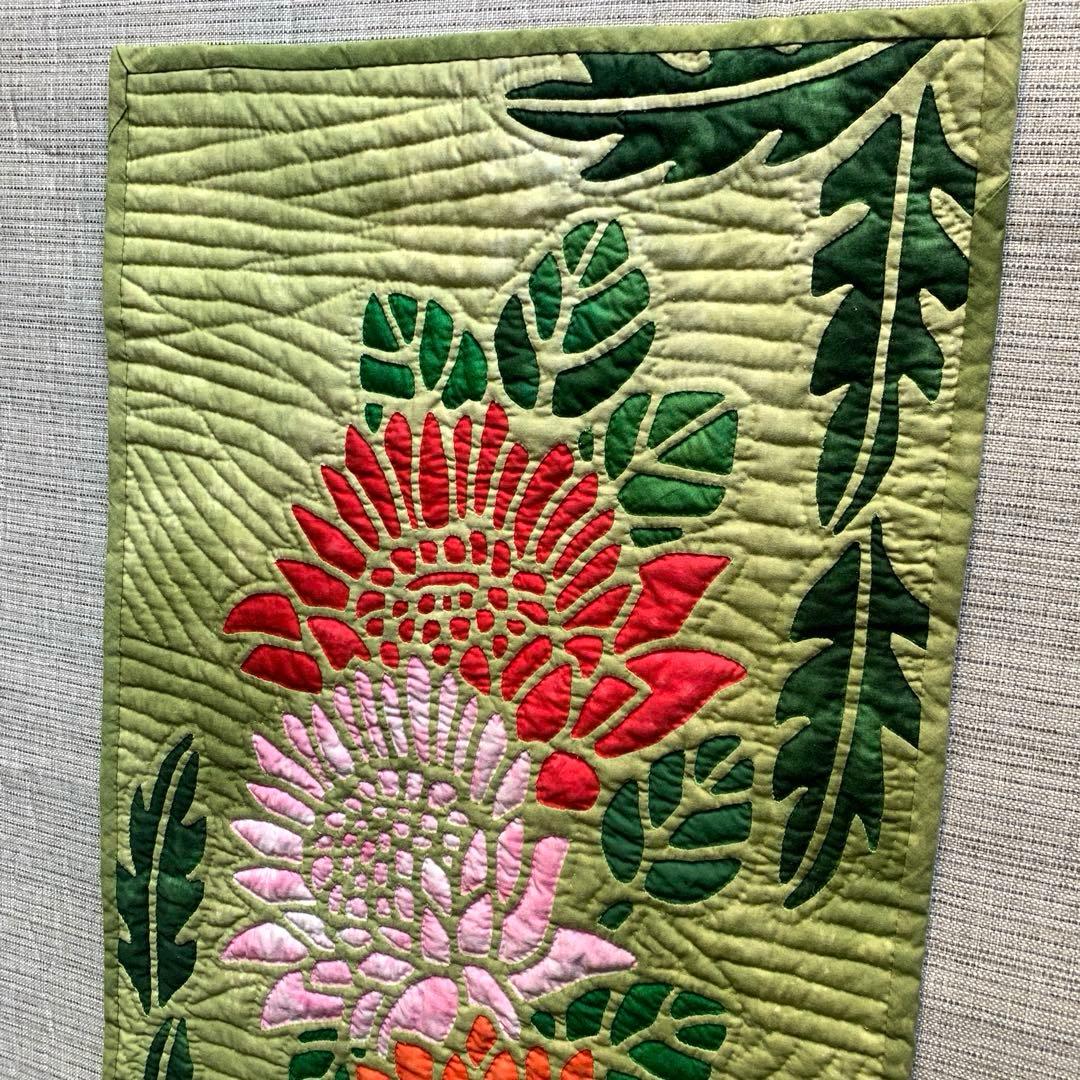 ハワイアンキルト ステンドグラスキルト タペストリー　プロテア