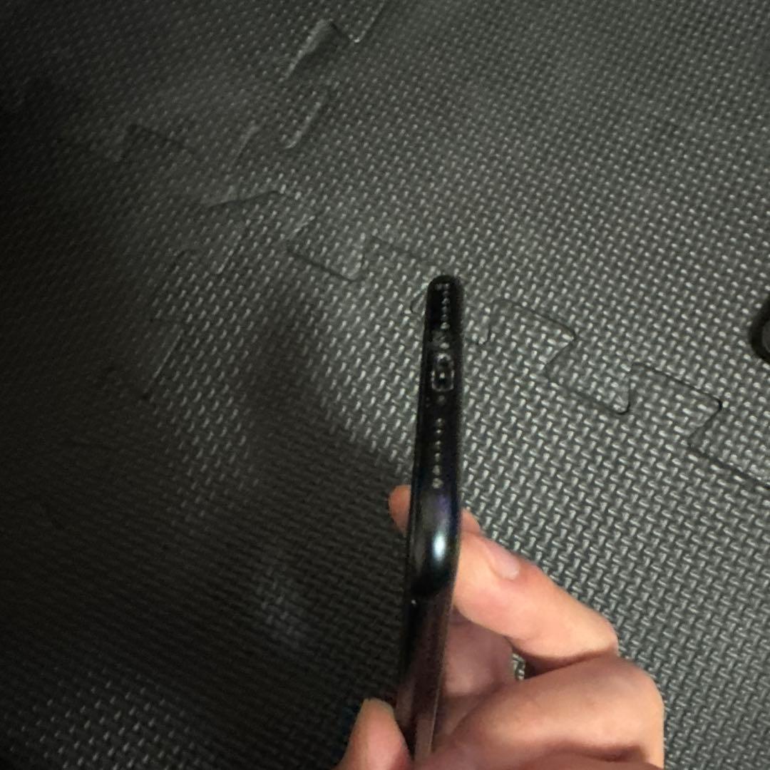 デ*キ様 Apple iPhone SE ブラック