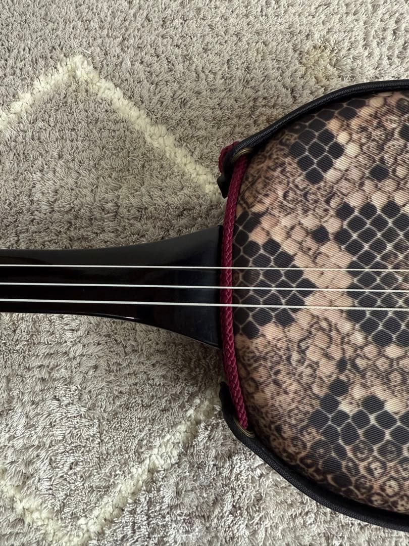 ASOVIVA アソビバ　三線セット 沖縄 消音ウマ付き　カラクイ3本新品