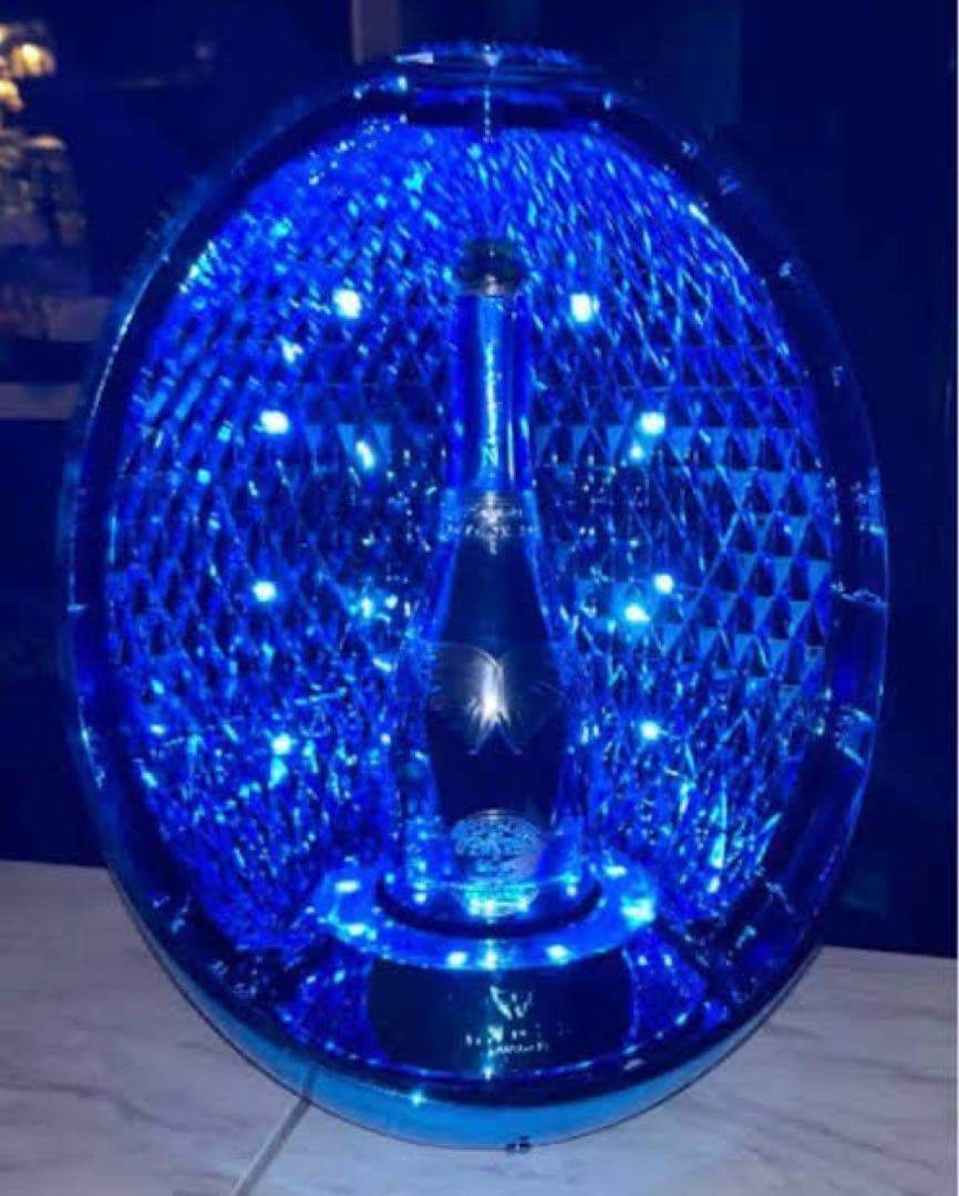 LEDライト付き卵型ボトルディスプレイ